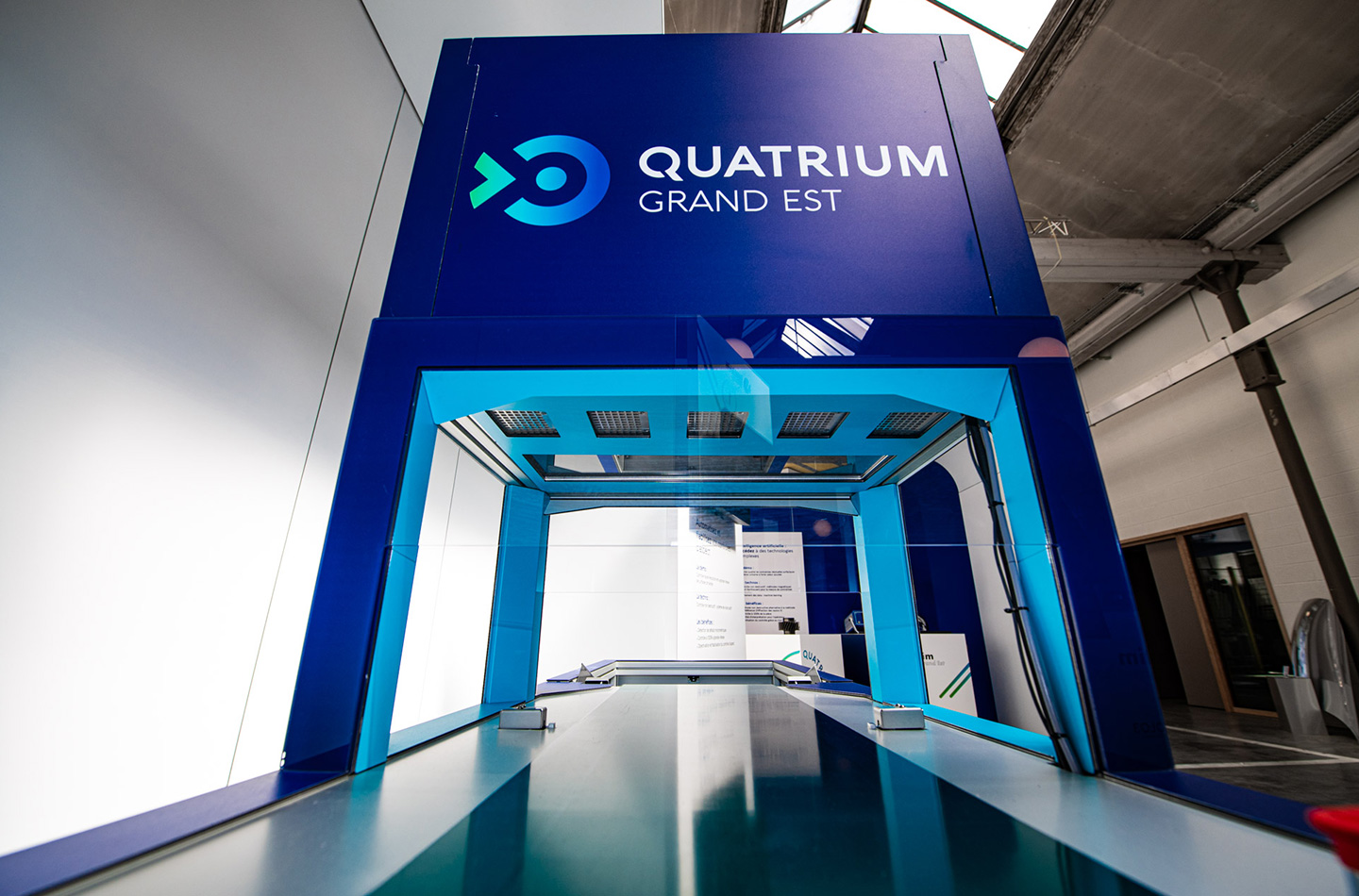 Eliquo - Design Produit - Projet CETIM Démonstrateur Avissy - Design d'un démonstrateur pour le contrôle d’aspect de pièces réfléchissantes dans l'industrie