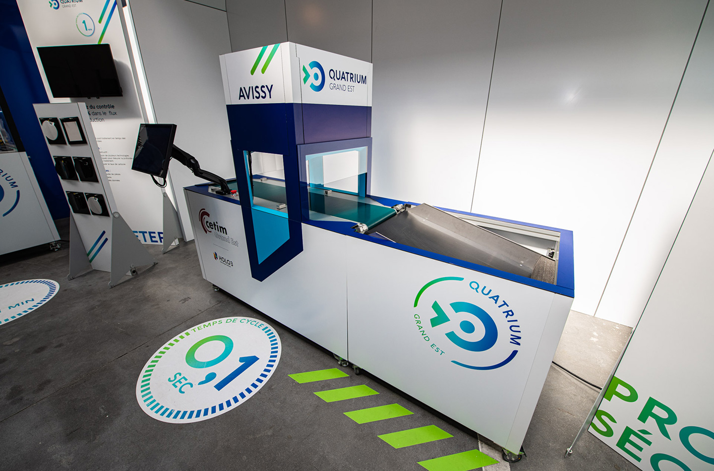 Eliquo - Design Produit - Projet CETIM Démonstrateur Avissy - Design d'un démonstrateur pour le contrôle d’aspect de pièces réfléchissantes dans l'industrie