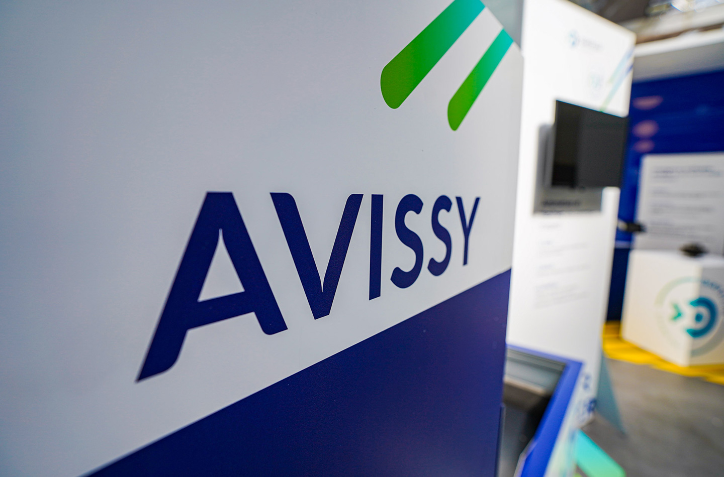 Eliquo - Design Produit - Projet CETIM Démonstrateur Avissy - Design d'un démonstrateur pour le contrôle d’aspect de pièces réfléchissantes dans l'industrie